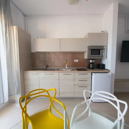 Apartel Vlaste * Năvodari